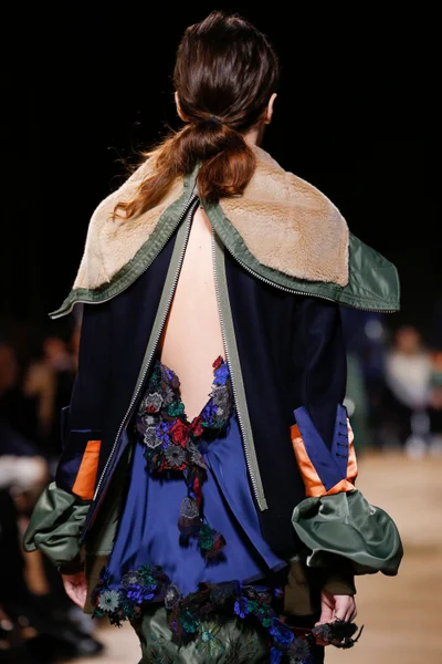 Look 34